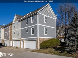 1105 Flagstone Ln, Pleasant Hill, IA 50327