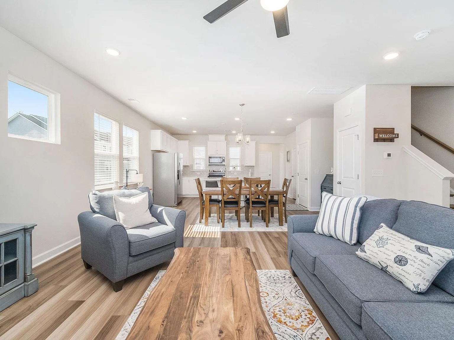 318 Lanyard St — Photo 4