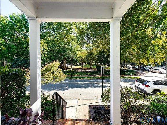2nd image of 404 N Meadow St