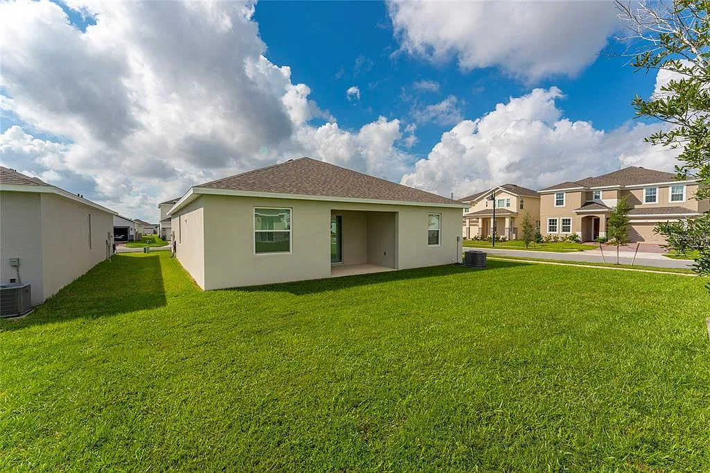 4 bed, 2.0 bath, 1791 sqft, $2,200 — Photo 4