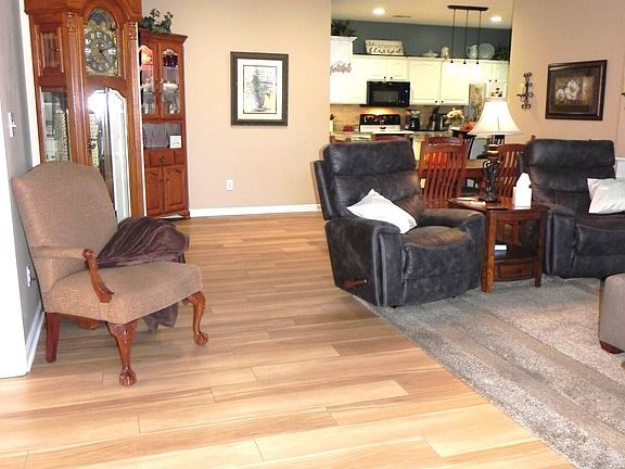 5th image of 6953 Park Square Dr APT C