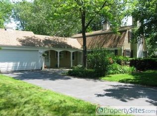 46 Waterside Ln, West Hartford, CT 06107