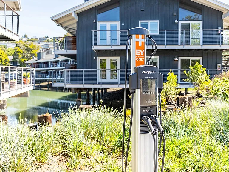 The Cove at Tiburon — Photo 46