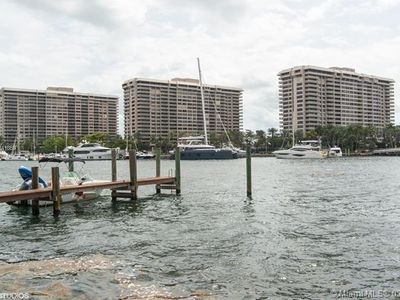 2 Grove Isle Dr #B207, Miami, FL, 33133