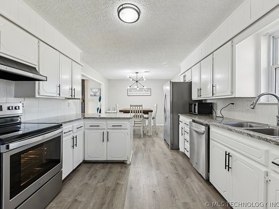 5th image of 2602 S 27th St