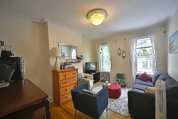 606 2nd St #4F — Photo 3