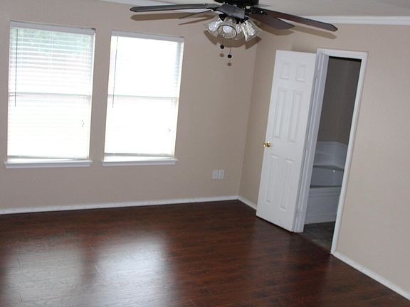 2nd image of 2817 Terrace Dr