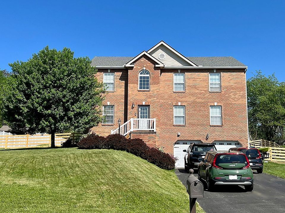 1st image of 25 Giant Oak Dr