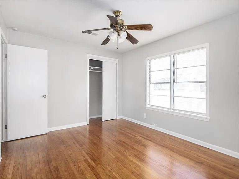 2215 Silverbonnet St — Photo 15