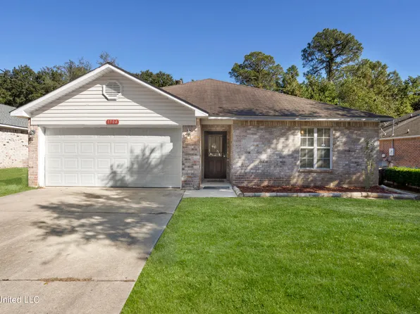 1504 S 9th St, Ocean Springs, MS 39564