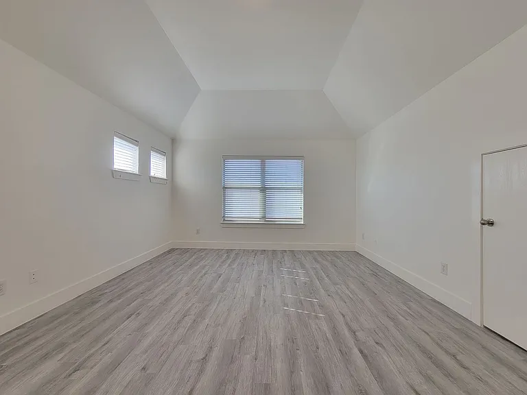 405 Darkwoods Dr — Photo 23