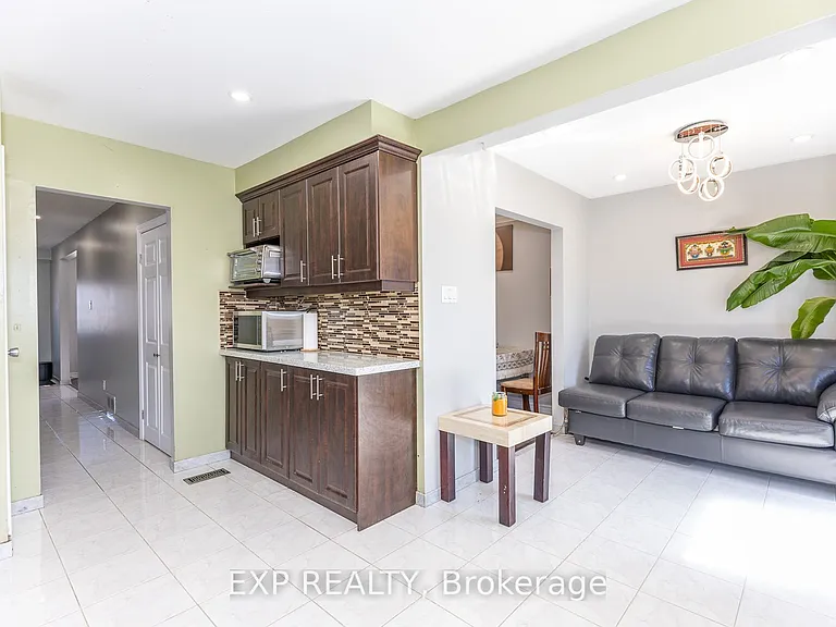 3270 Klaiman Dr — Photo 17