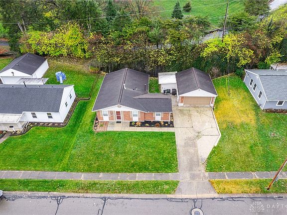 2nd image of 1130 Primrose Dr