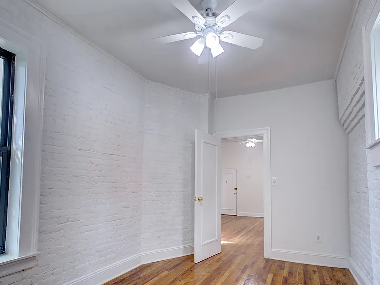 304 W 30th St #19 — Photo 6