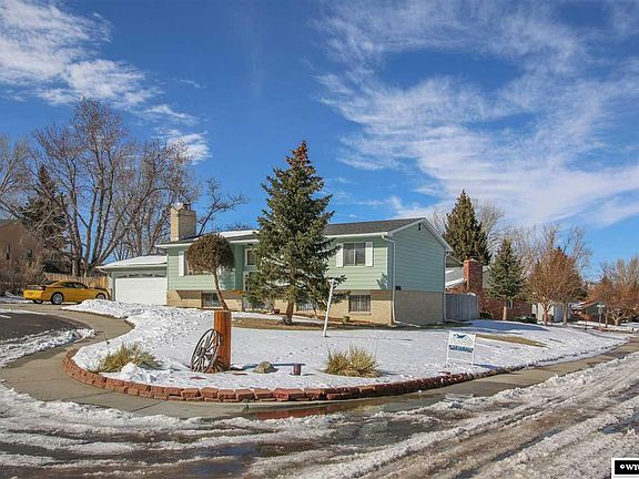 2nd image of 3710 Arroyo Dr