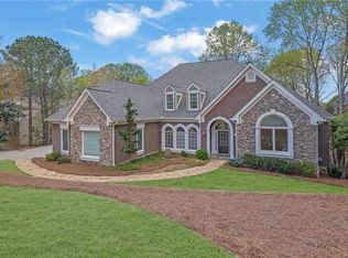 8385 Sentinae Chase Dr, Roswell, GA 30076