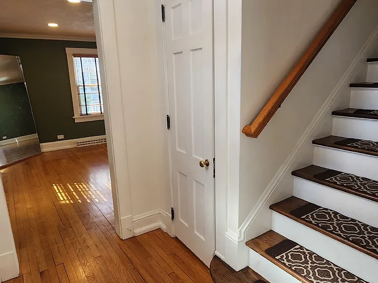 212 Roosevelt Ave — Photo 23