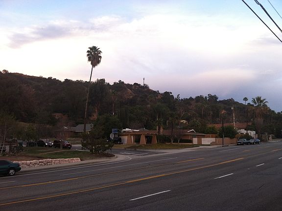 4th image of 406 Baseline Rd