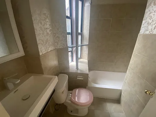 Rented by Premier Metro Realty Corp | media 6