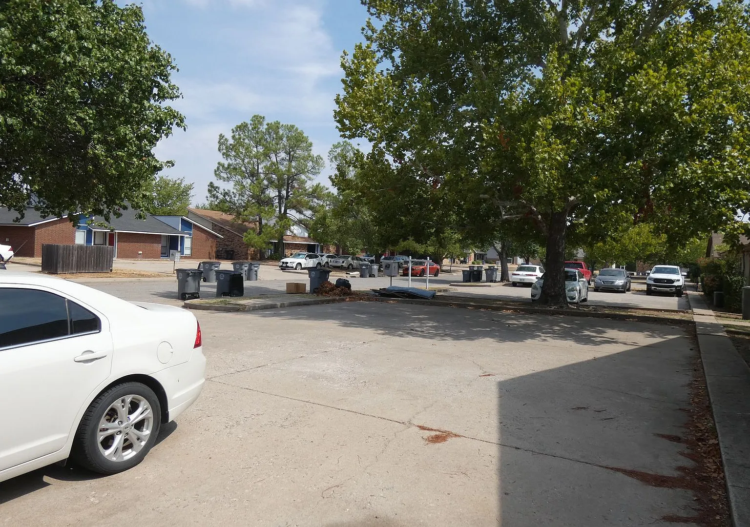 911 NE Tortoise Apt. B — Photo 4