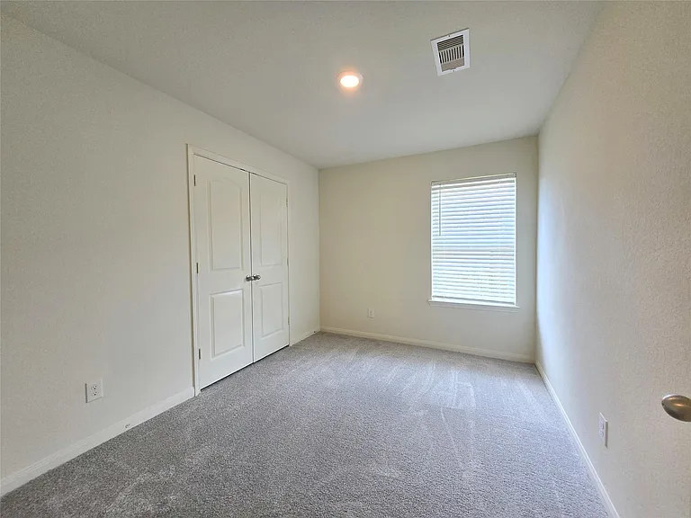 380 Stone Gage Dr — Photo 15