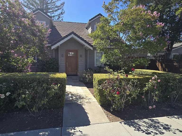 576 Maybell Ave — Photo 1