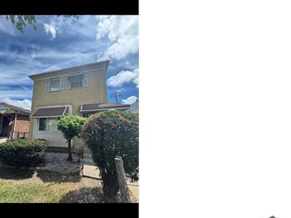 8643 S State St, Chicago, IL 60619