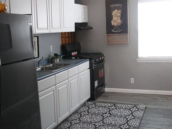5th image of 408 Princeton Dr SE APT 4