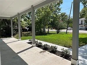 3 bed, 1390 sqft, $1,900 — Photo 3