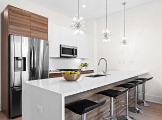 Old Town Luxury Suites LLC, Chicago, IL 60610