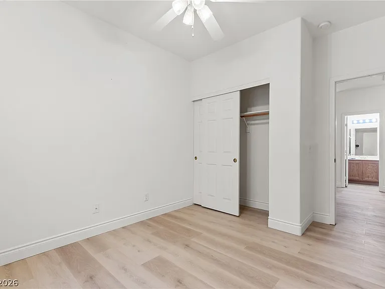 1701 Warrenville St — Photo 27