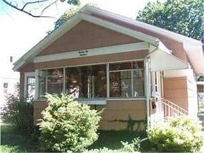 1st image of 2213 Morton Ave