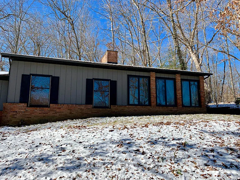 67 Liberty Ln — Photo 1