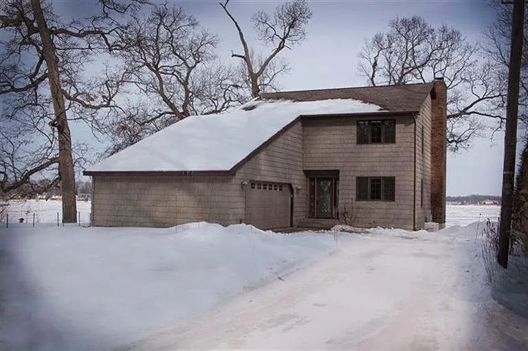 583 Waverly Rd photo 1