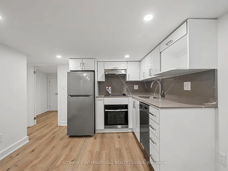 28 Strathgowan Ave #BSMNT — Photo 7