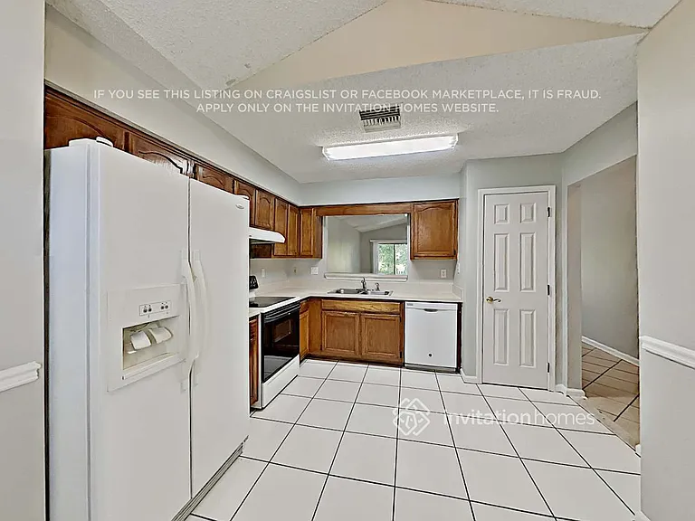 385 Filmore Dr — Photo 7