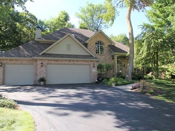 2nd image of 5047 Parliament Pl