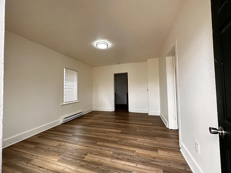 2303 Pacific Ave — Photo 5