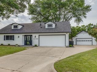 1406 Comanche Ct, Arlington, TX 76012