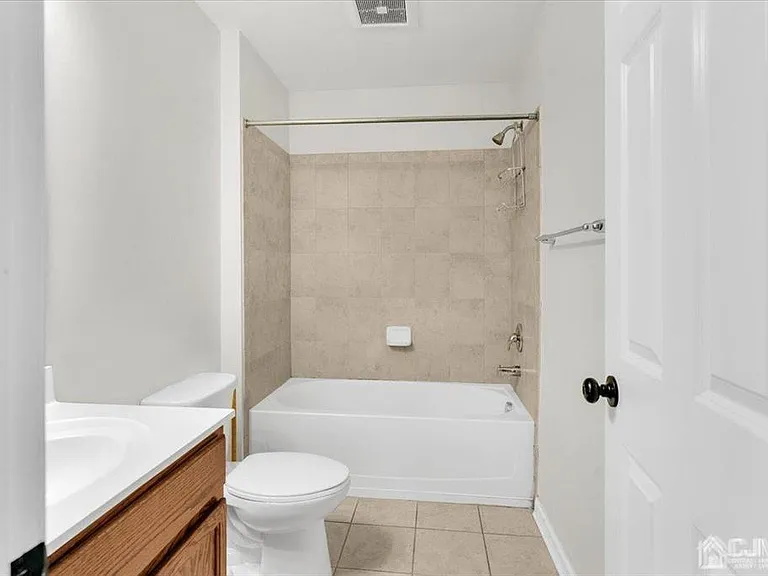 26 Fleet St — Photo 18