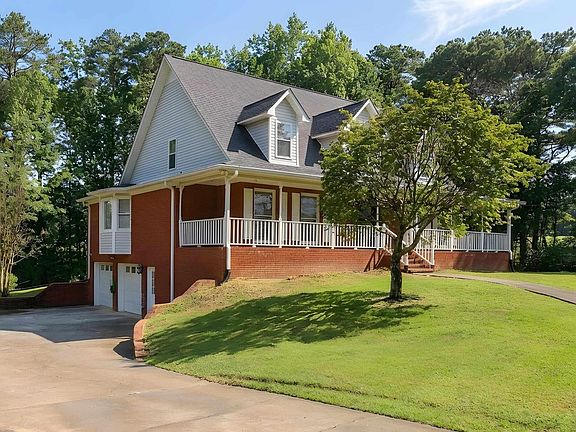 3rd image of 3760 White Rd