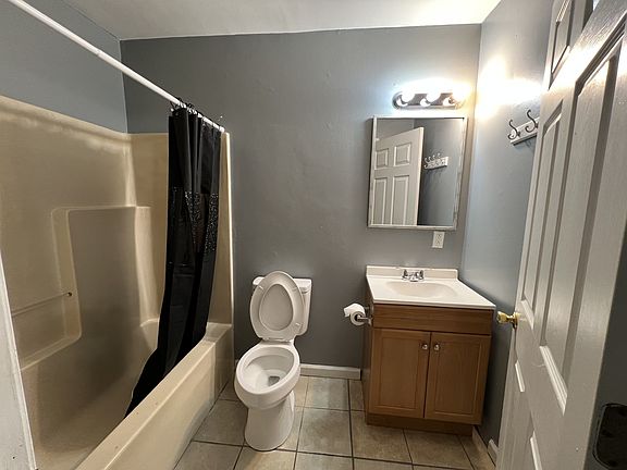 5th image of 3741 E Main St #K