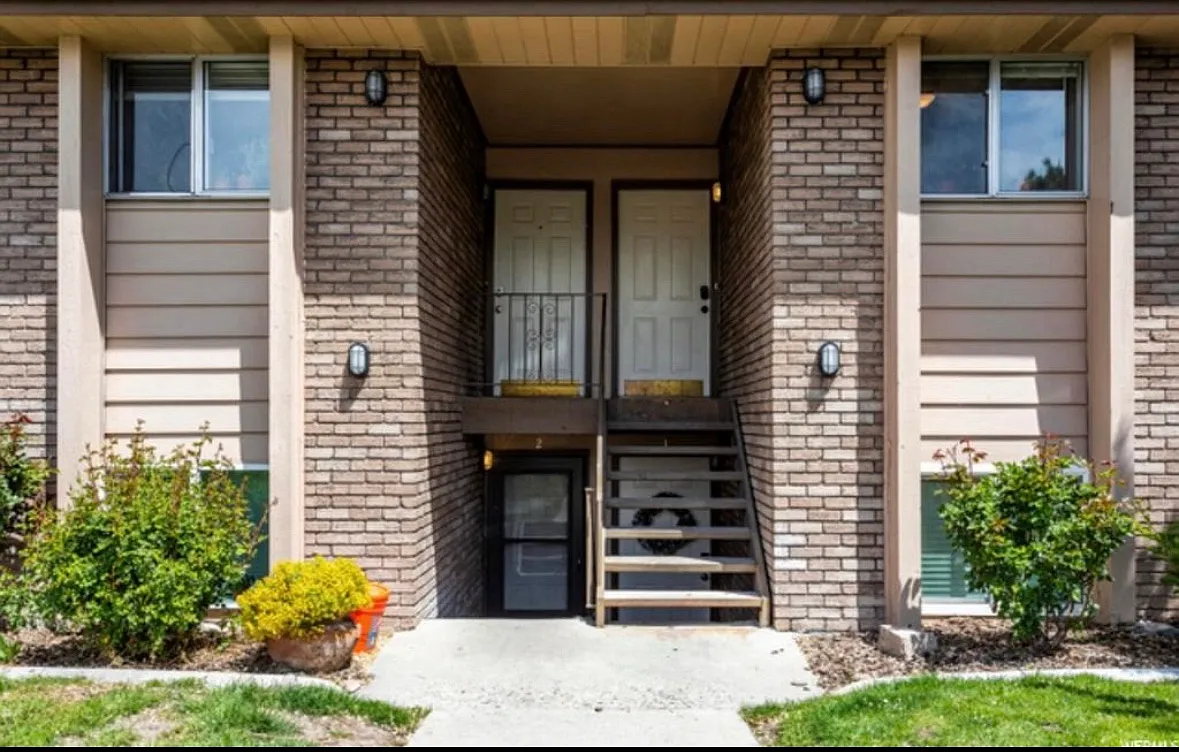 Building Photo - 2588 S 900 E #3