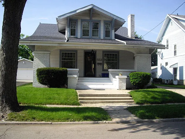 322 Edgewood Dr photo 1