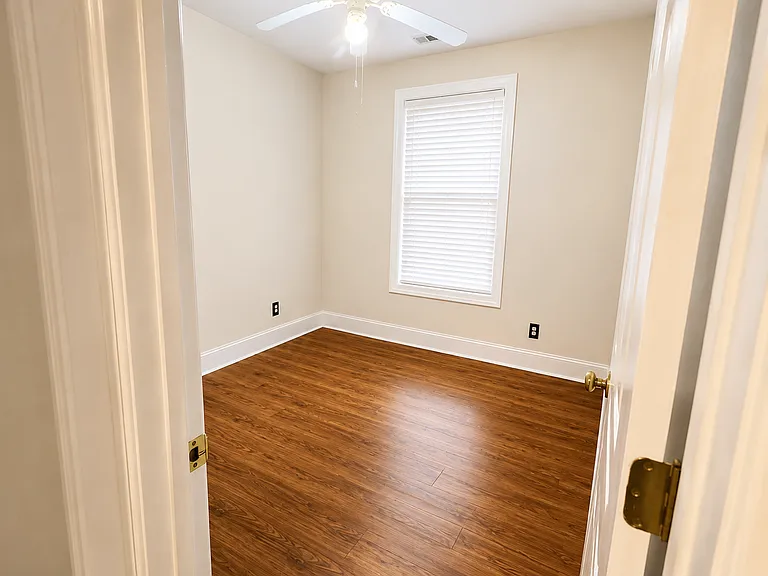 2678 Broad St — Photo 11
