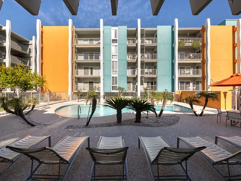 The Cascades Apartments — Photo 10