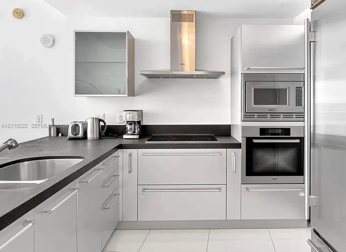 Trump Royale Condo — Photo 3