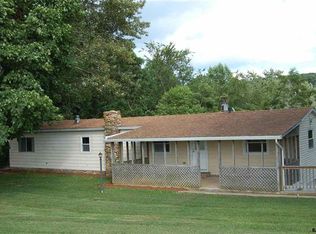 8006 Rock Jim Rd, Stewartstown, PA 17363