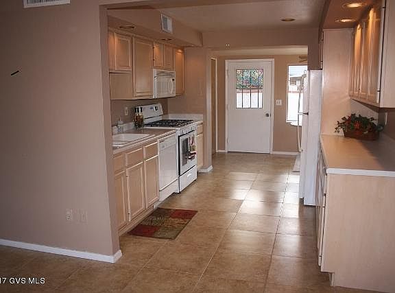 3rd image of 392 S Paseo Aguila