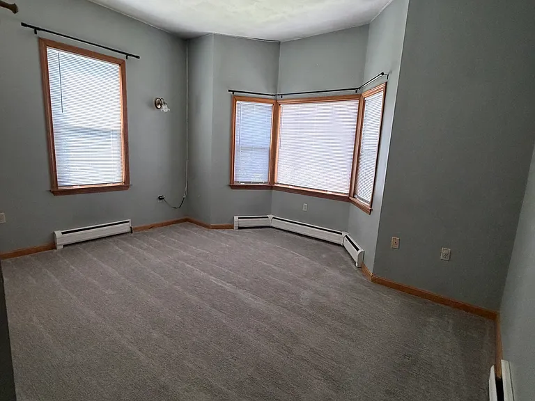92 Chestnut St — Photo 10